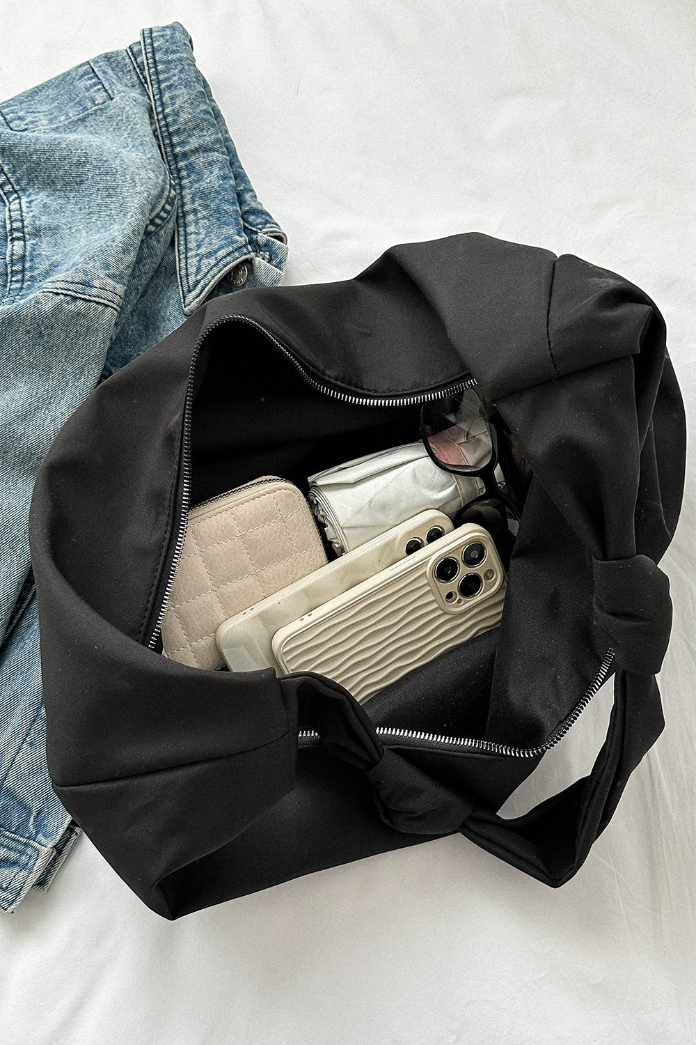 Oversize Nylon Crossbody Bag - Effortlessly Carry All Your Essentials!