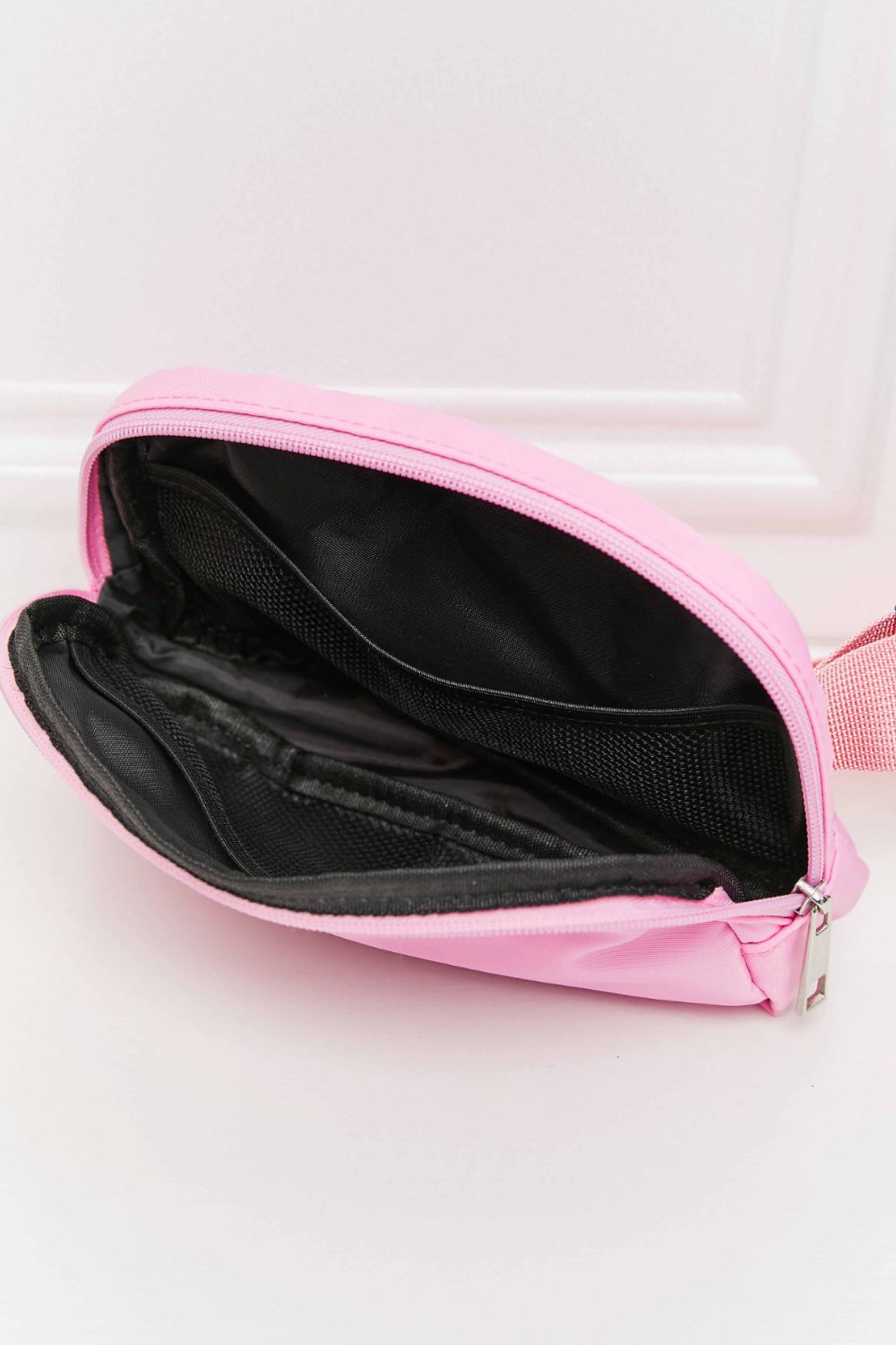 Buckle Zip Closure Fanny Pack - Protect your belongings!