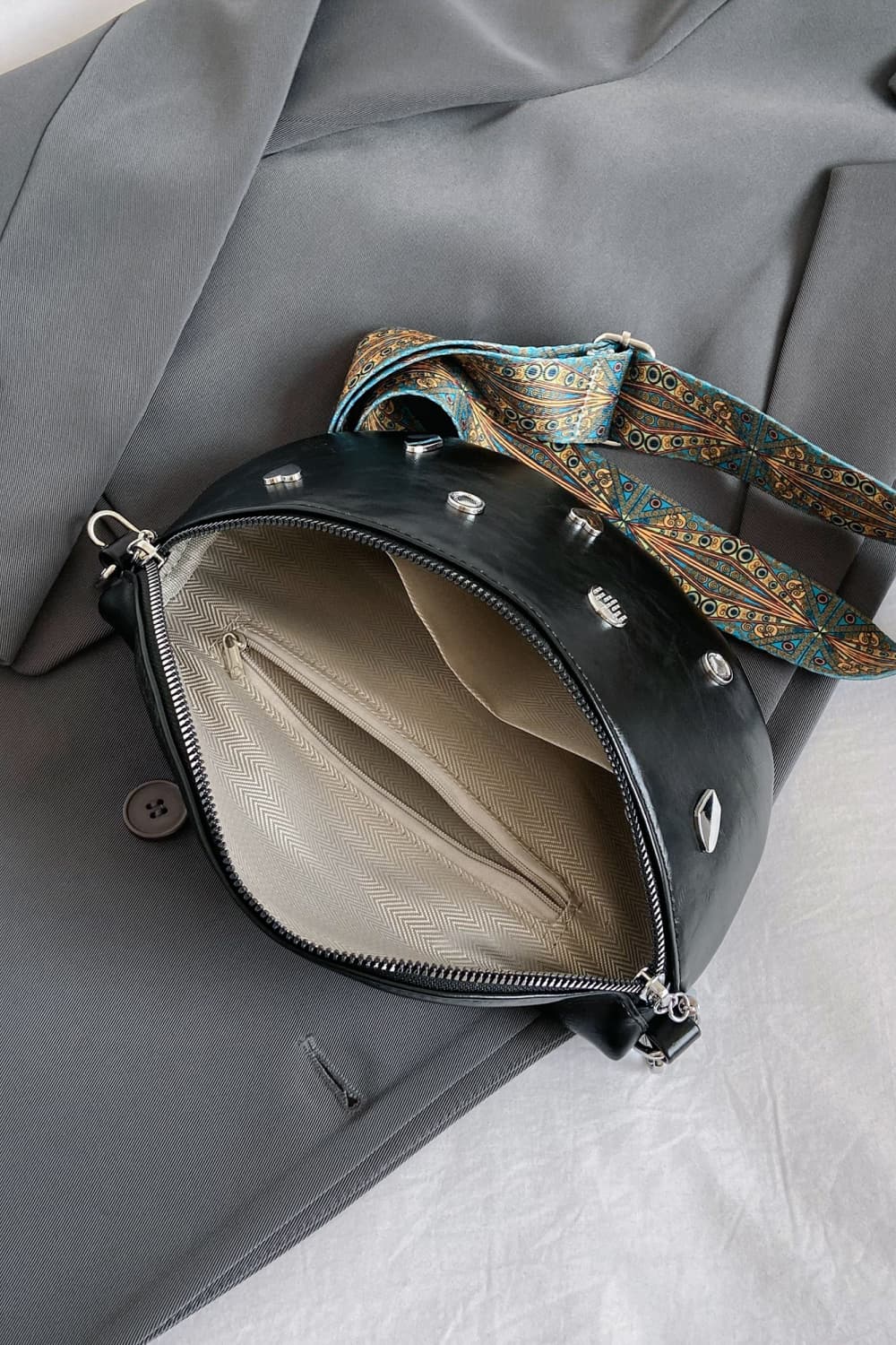 Vegan Leather Sling Bag - Effortless Hands-Free Style!