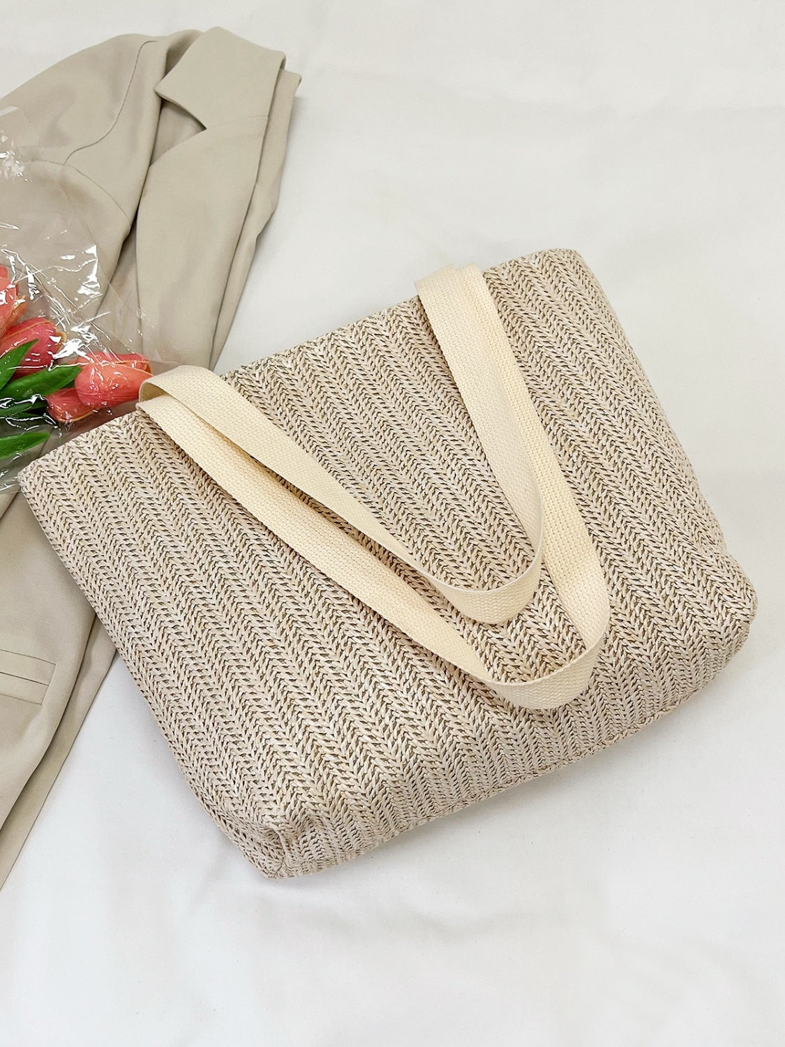 Straw Woven Tote Bag - Stylish and Eco-Conscious!