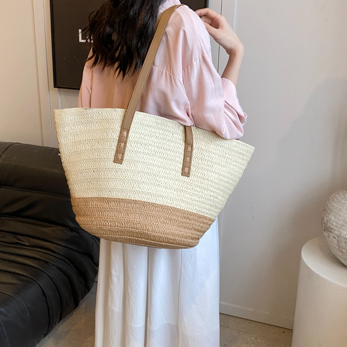 Contrast Straw Braided Handbag - For Eco-Conscious Shoppers!