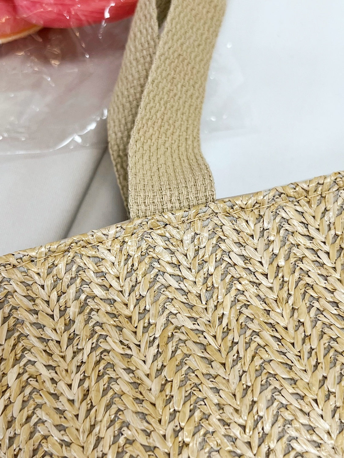 Straw Woven Tote Bag - Stylish and Eco-Conscious!