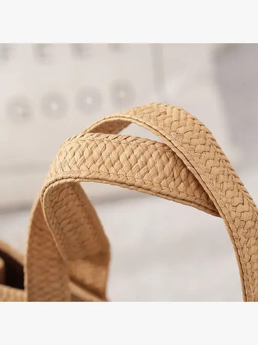 Fringe Handbag with Multiple Compartments, Durable Material, Adjustable Strap, Stylish Design, Made in China