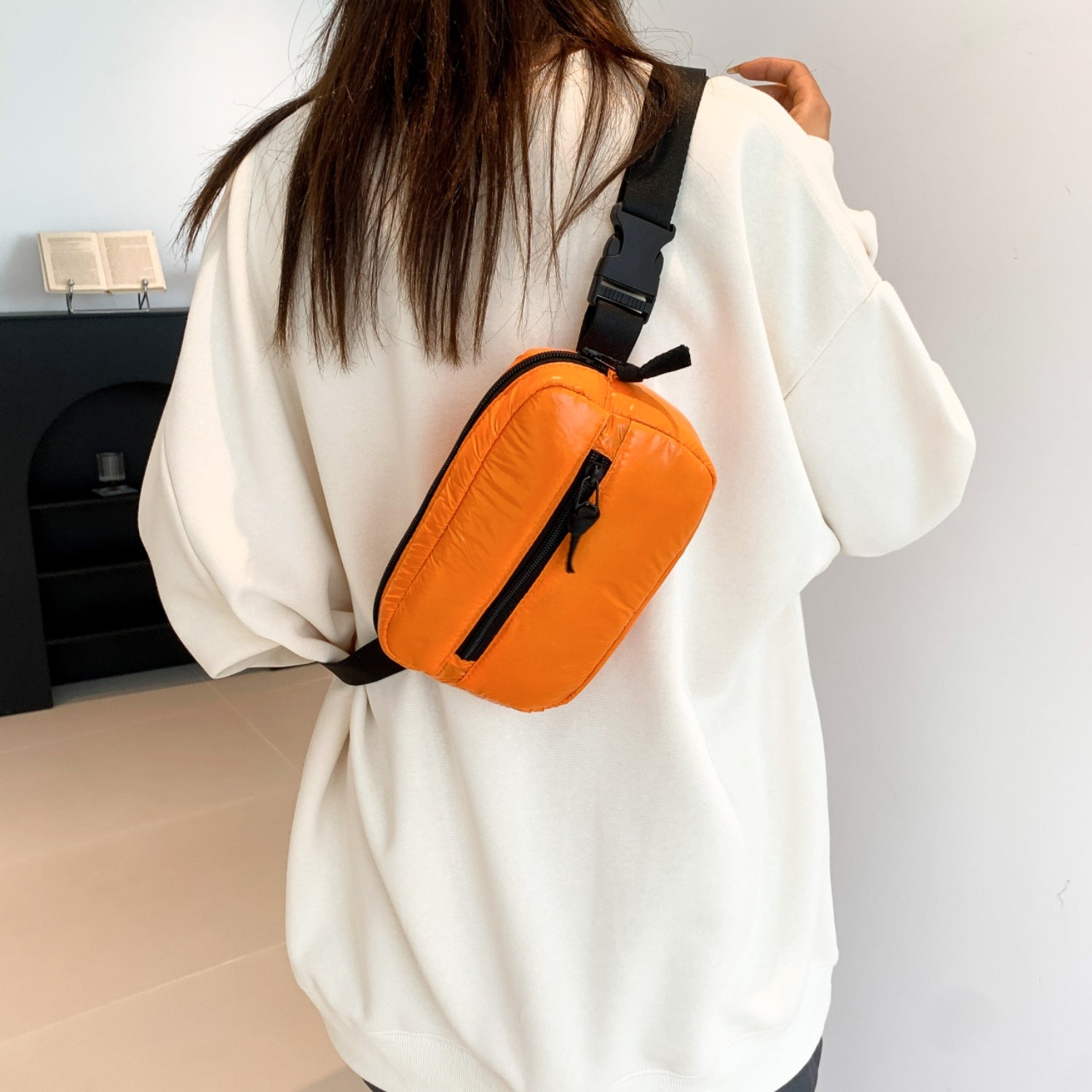 Adjustable Strap Sling Bag - Minimalist on-the-Go with Big Style