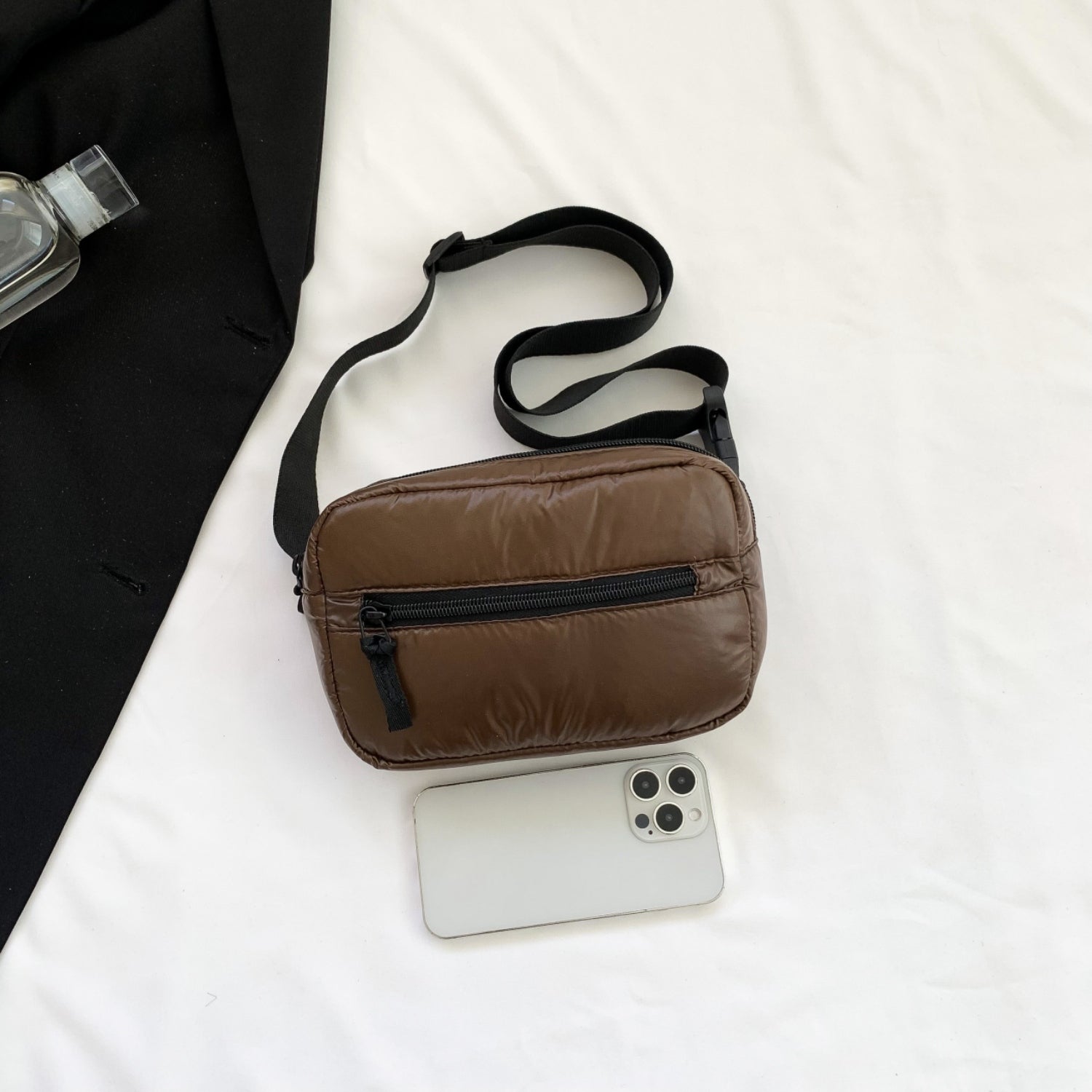 Adjustable Strap Sling Bag - Minimalist on-the-Go with Big Style