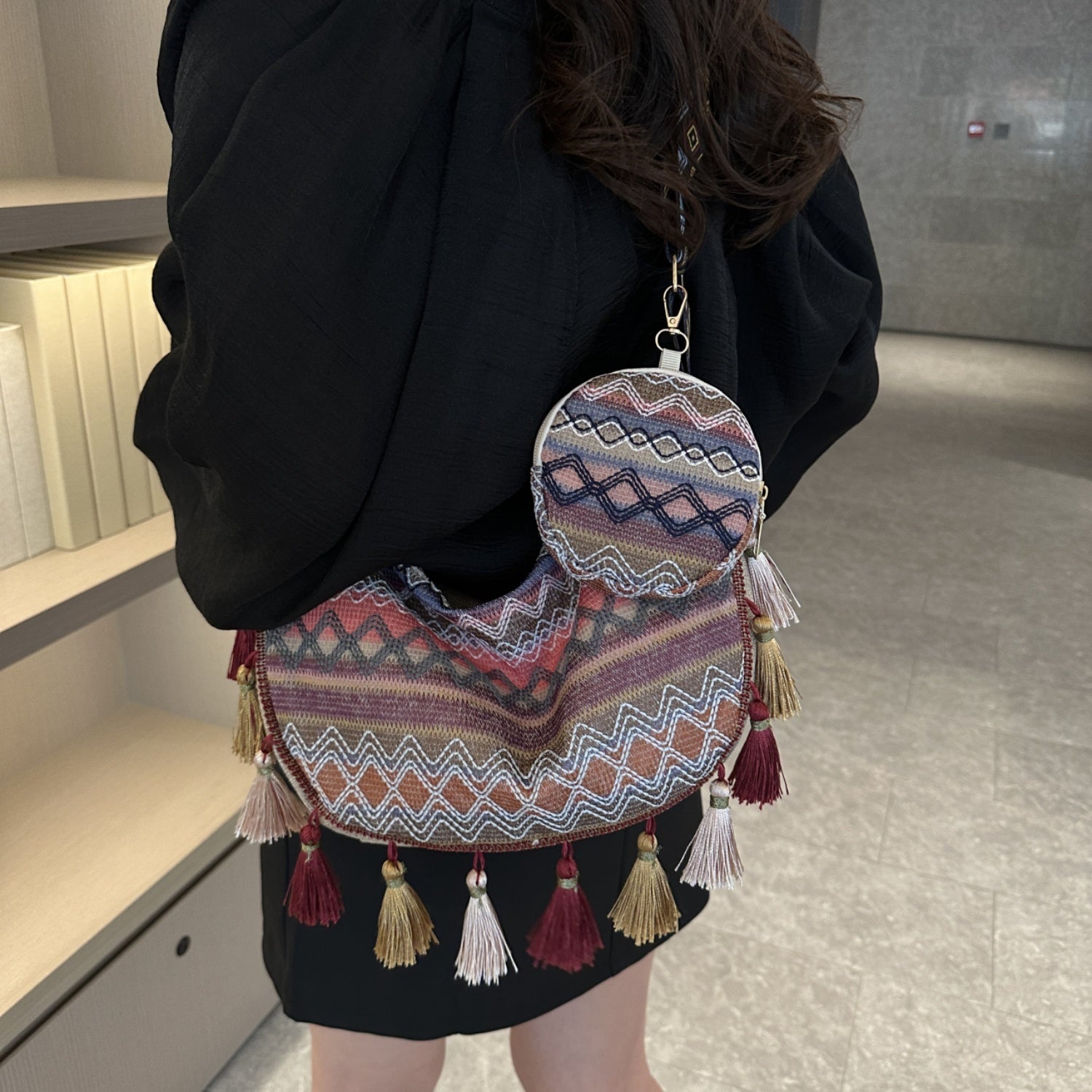 Printed Tassel Detail Crossbody Bag with Small Purse - Effortlessly Chic!