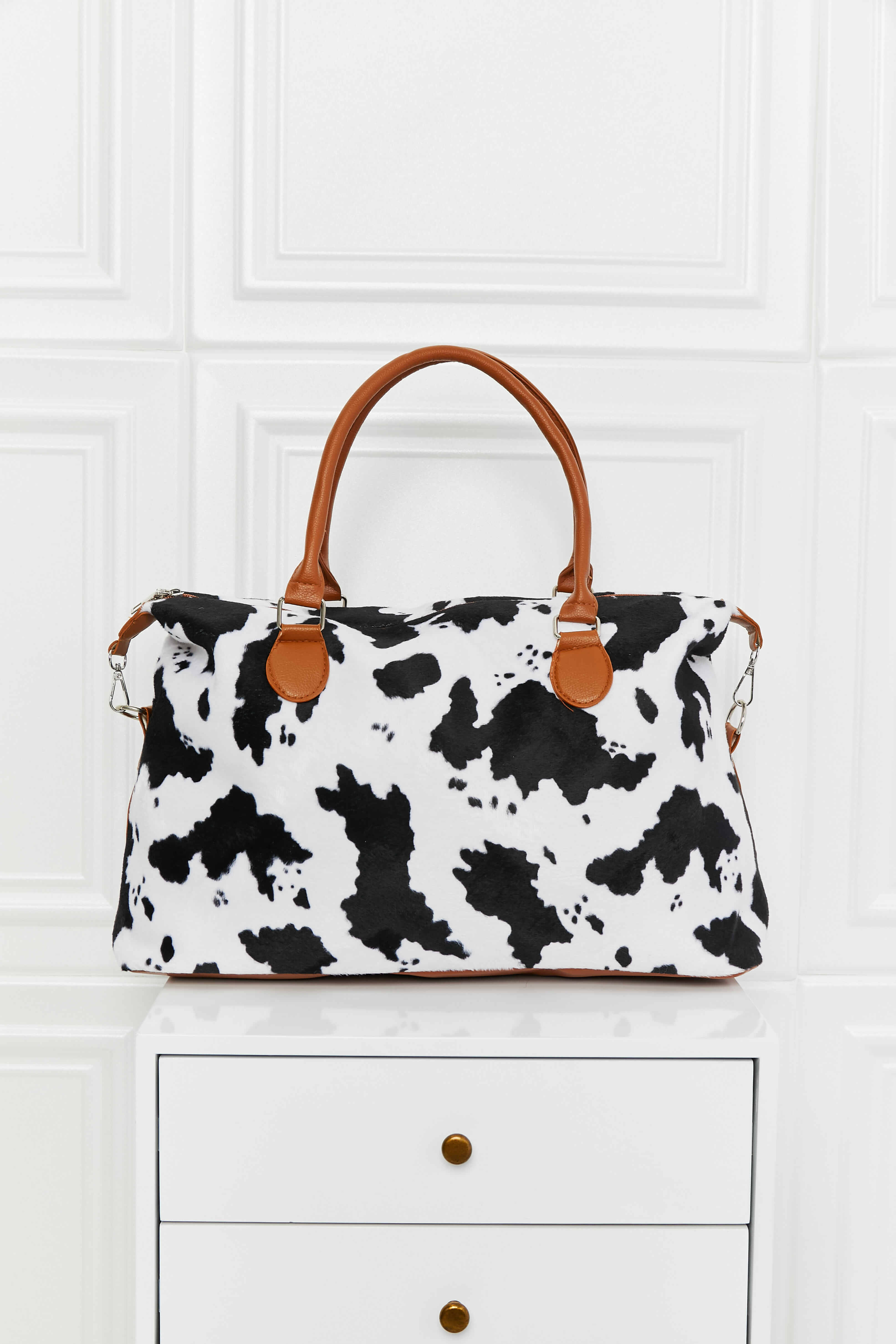 Animal Print Brushed Weekender Bag - Trendy Weekend Chic!