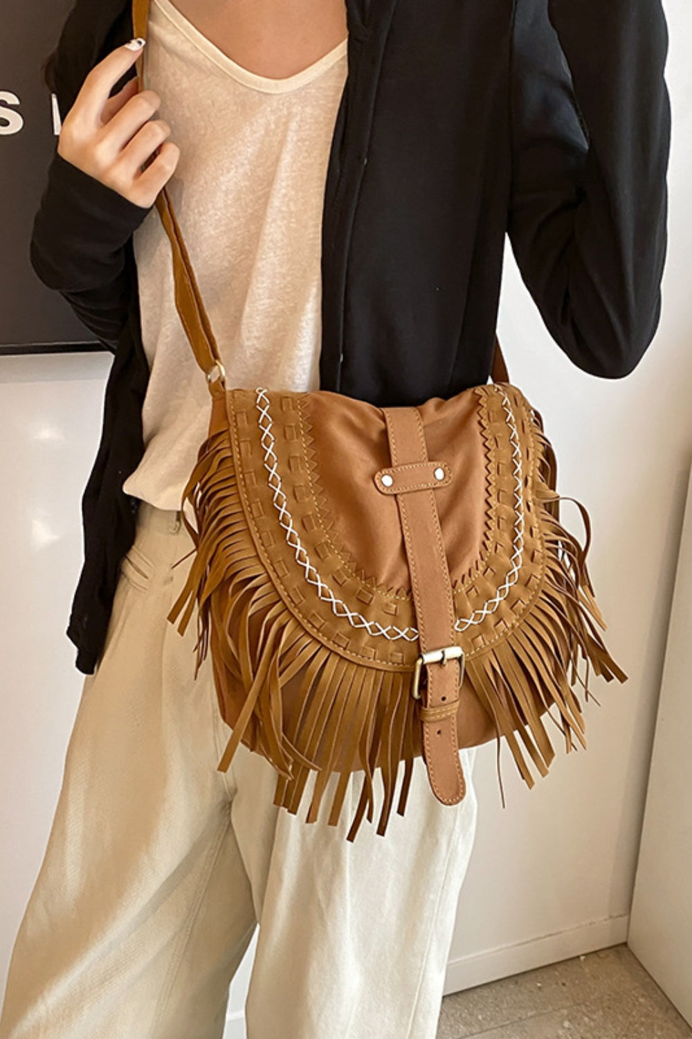 Suede Fringe Wide Strap Shoulder Bag - Express your unique style!