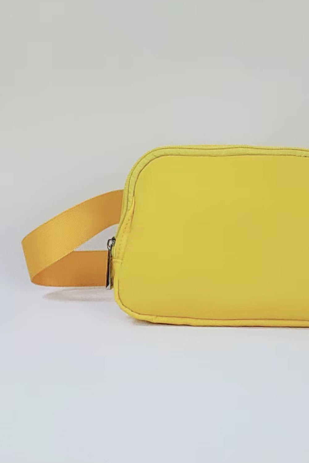 Buckle Zip Closure Fanny Pack - Protect your belongings!