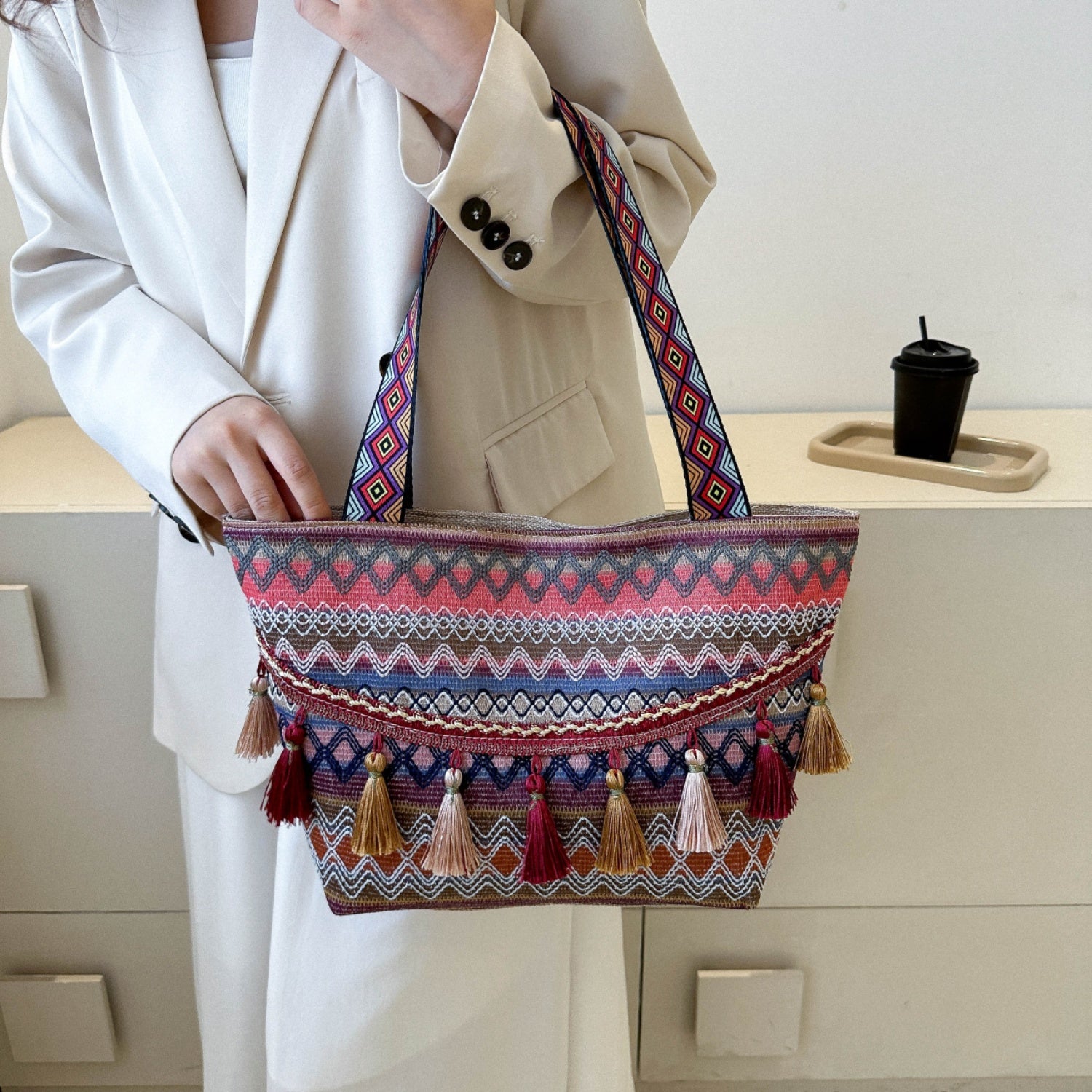 Printed Tassel Detail Tote Bag - Carry your belongings comfortably!