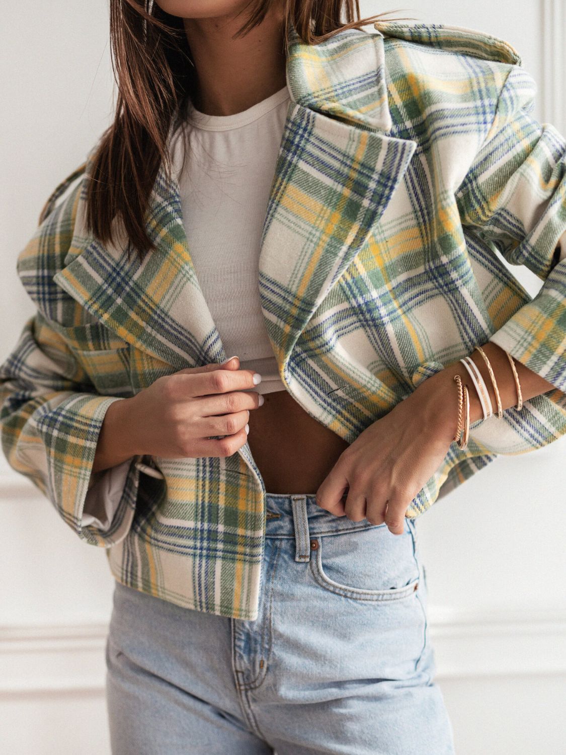 Plaid cropped jacket with lapel collar in stretchy polyester-spandex blend