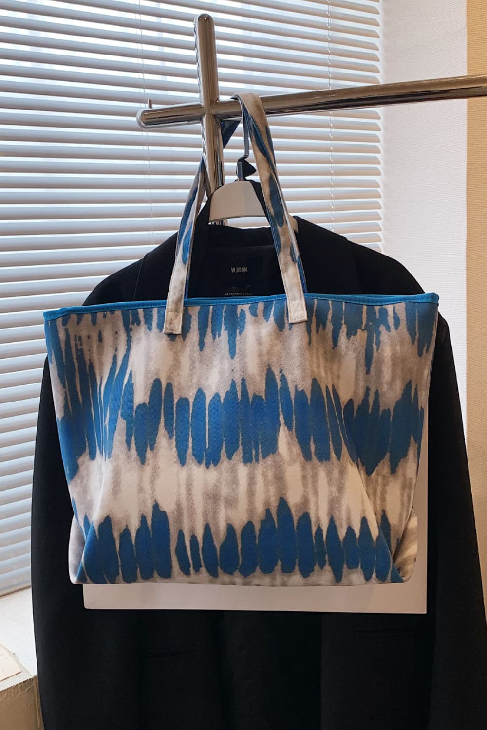 Printed Vegan Leather Tote Bag - Statement Maker - Bold Style with Eco-Conscious Design