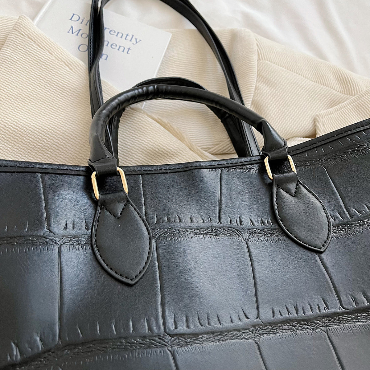 Vegan Leather Tote Bag - Spacious Style for the Everyday Explorer!