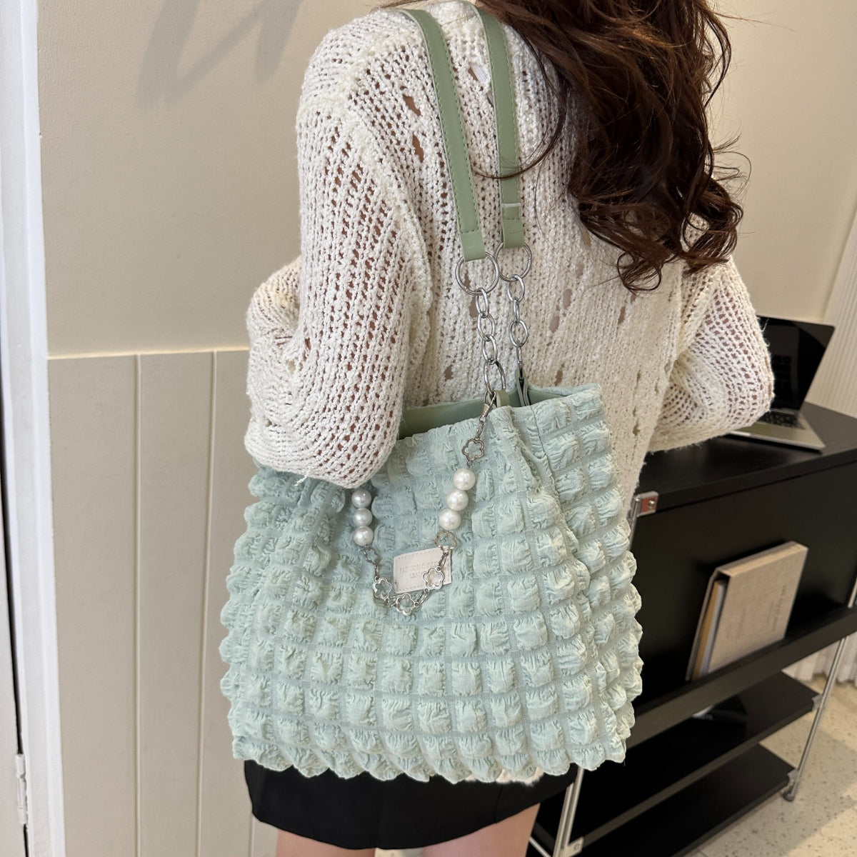 Bubble Textured Tote Bag - The Perfect Everyday Essential!