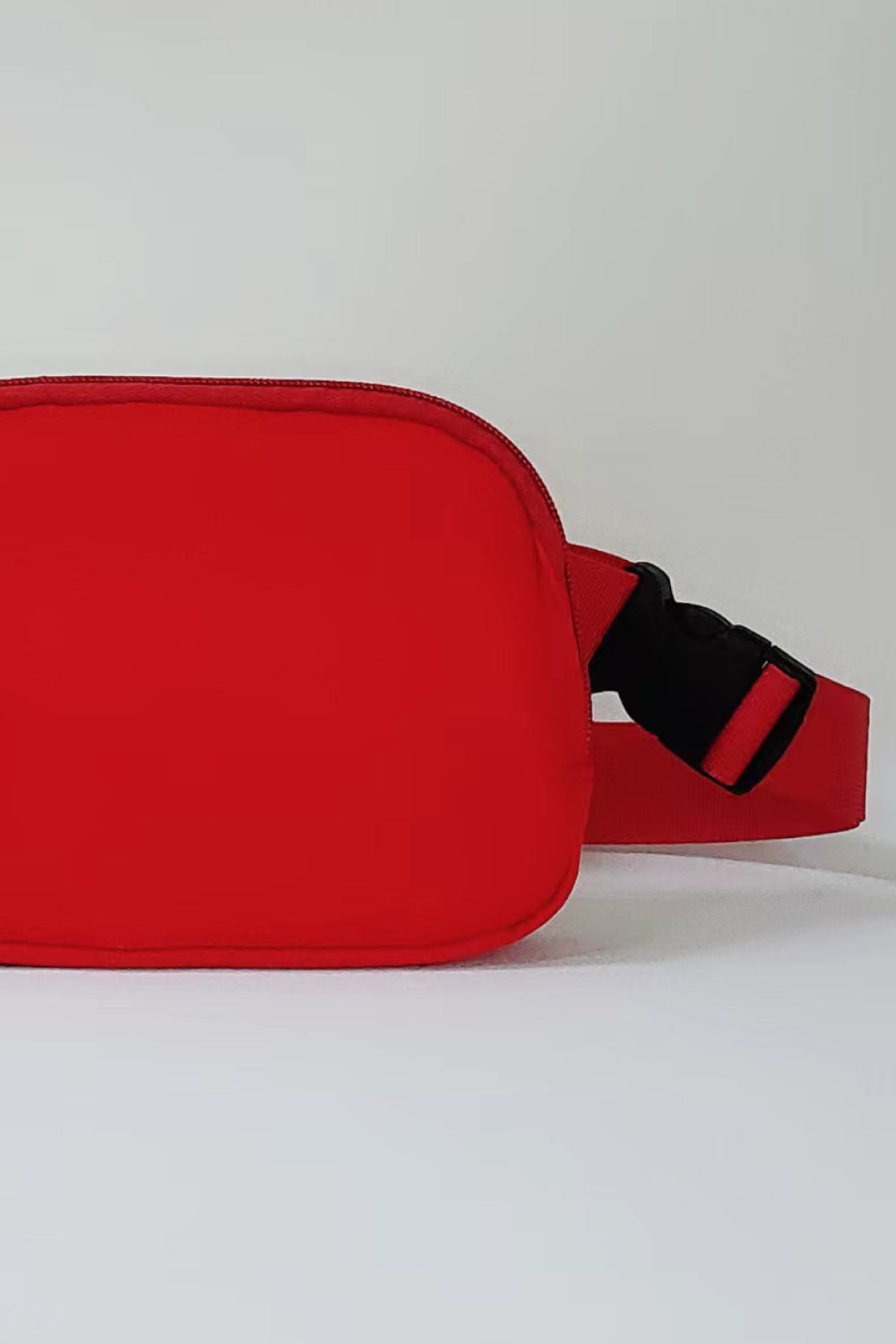 Buckle Zip Closure Fanny Pack - Protect your belongings!