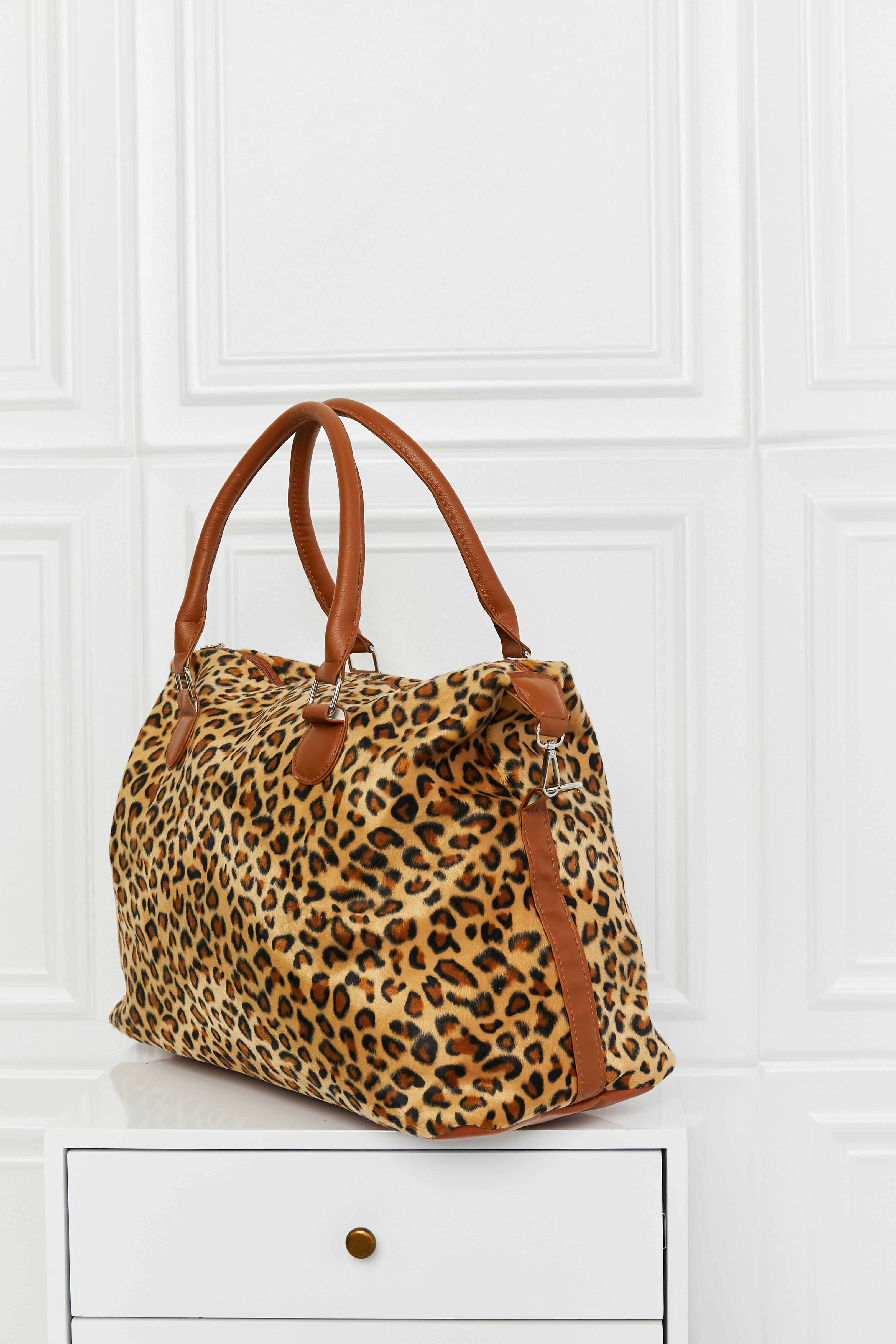 Animal Print Brushed Weekender Bag - Trendy Weekend Chic!