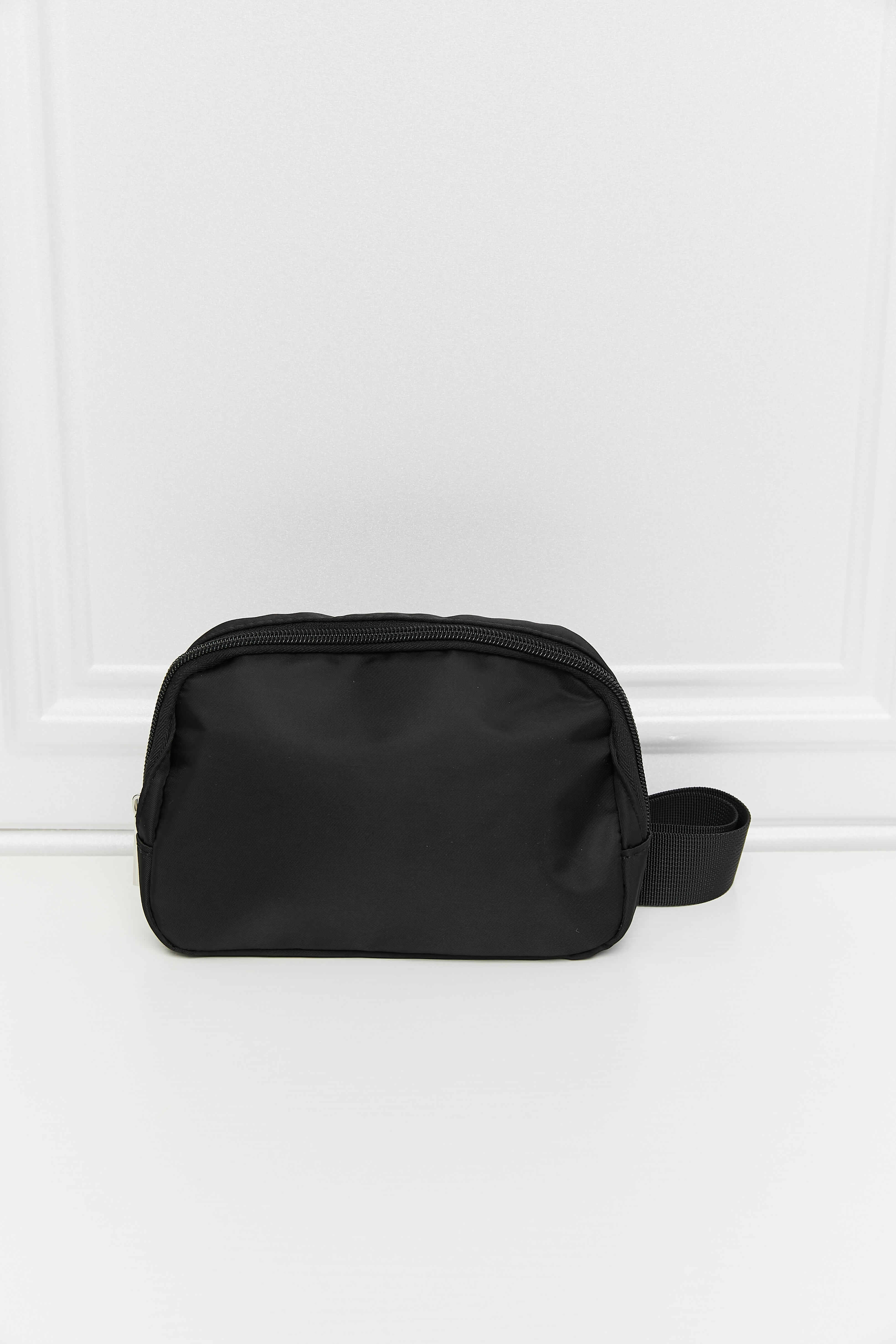 Buckle Zip Closure Fanny Pack - Protect your belongings!