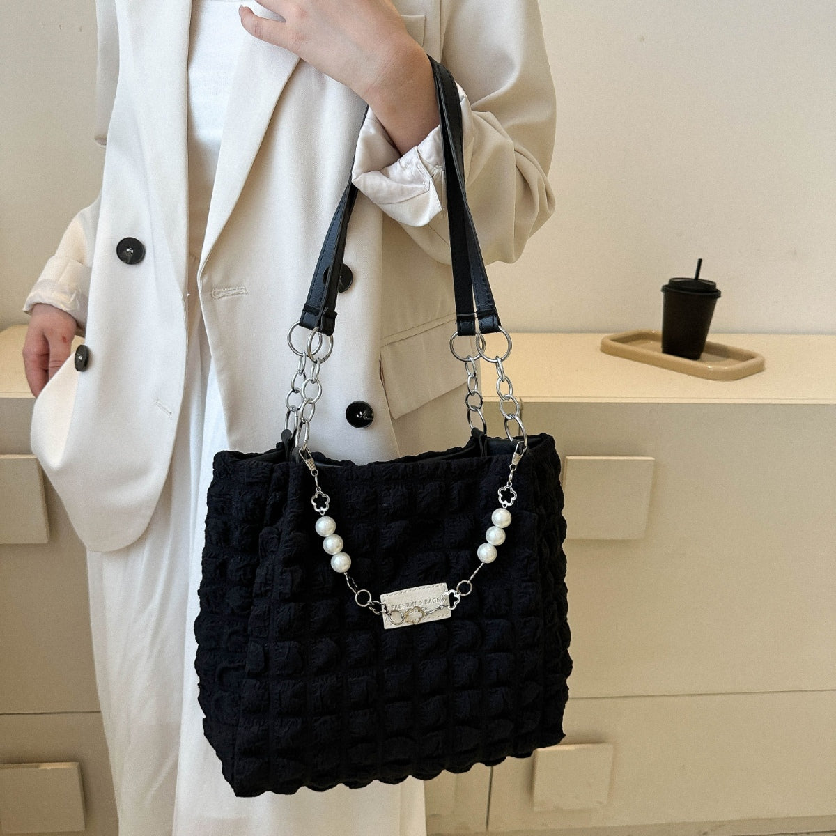 Bubble Textured Tote Bag - The Perfect Everyday Essential!