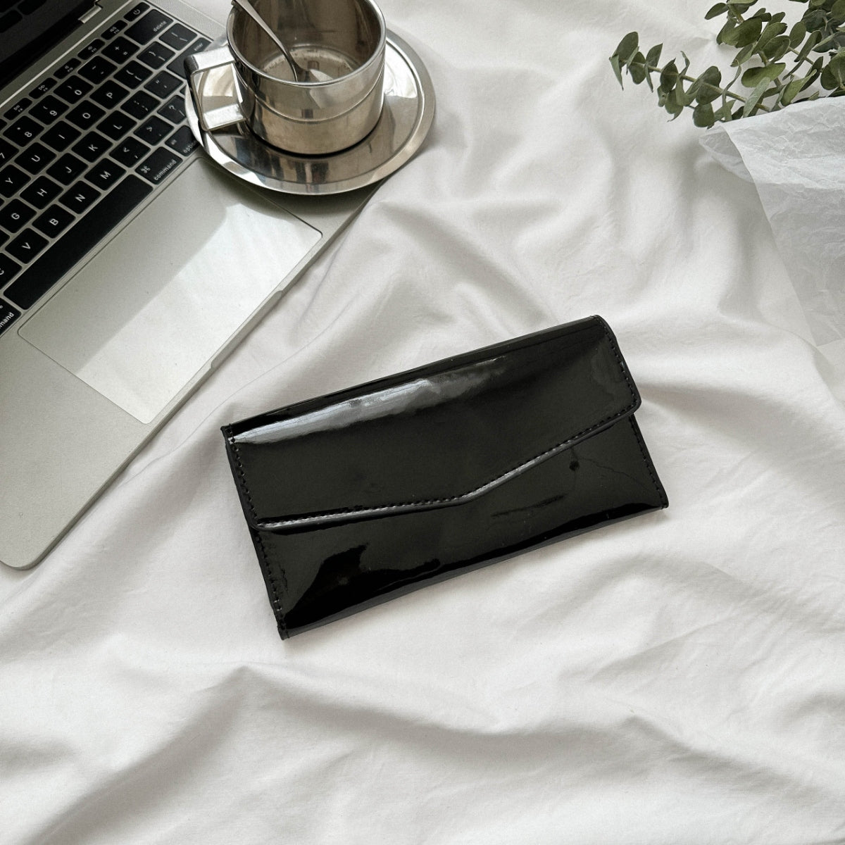 Vegan Leather Small Wallet - Enjoy Unparalleled Convenience!