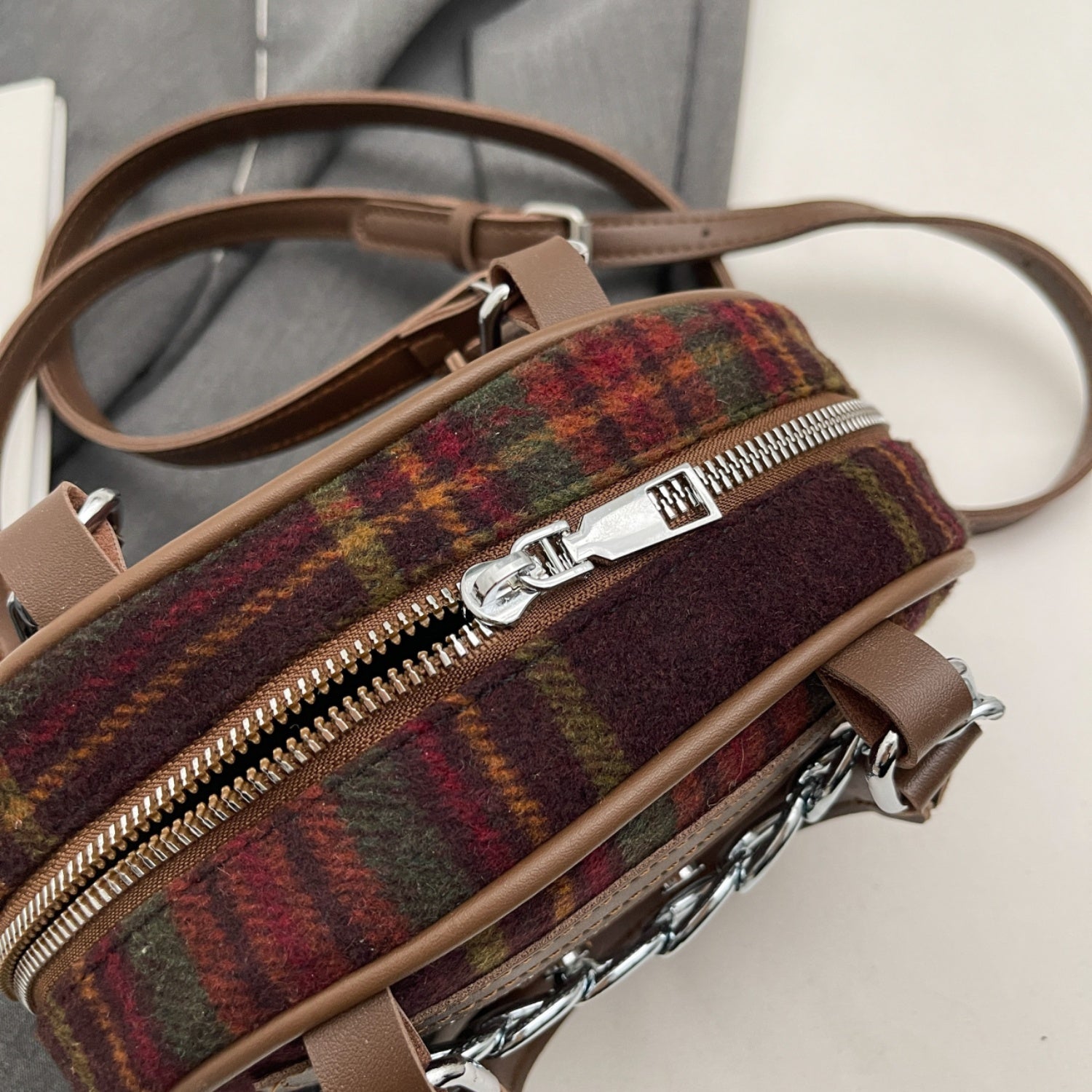 Plaid Print Crossbody Bag - Bold Style for the Trendsetter!