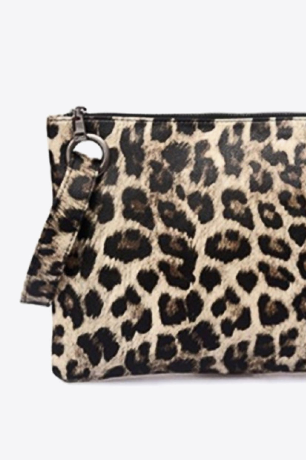 Leopard Vegan Leather Clutch - Effortless Style and Comfort!