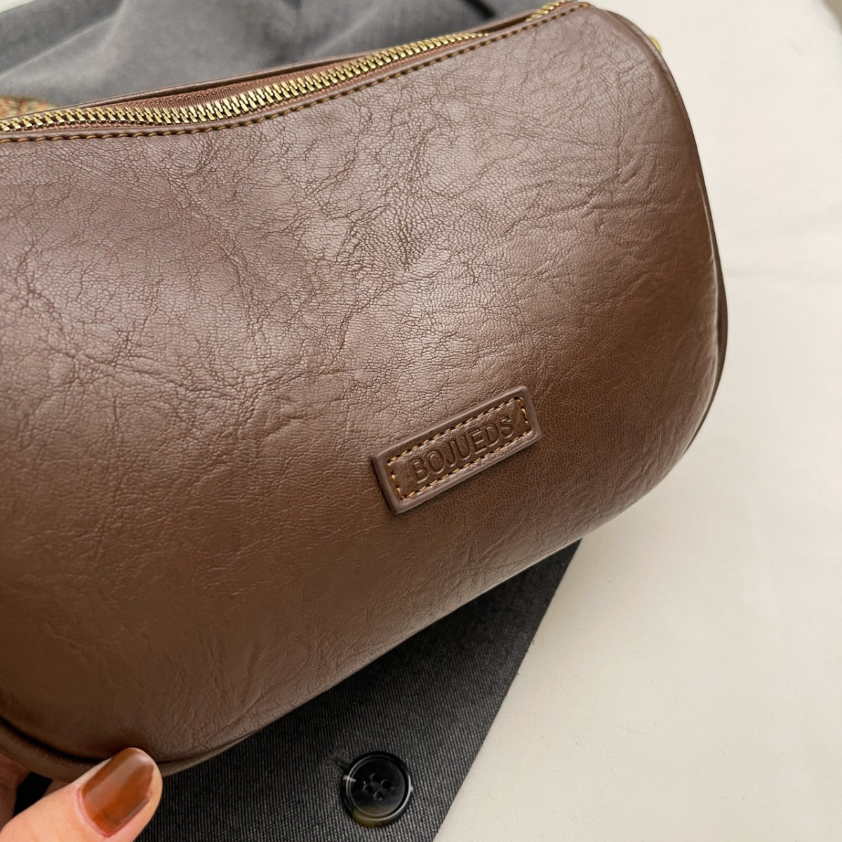 Vegan Leather Shoulder Bag - Sustainable Style on the Go!