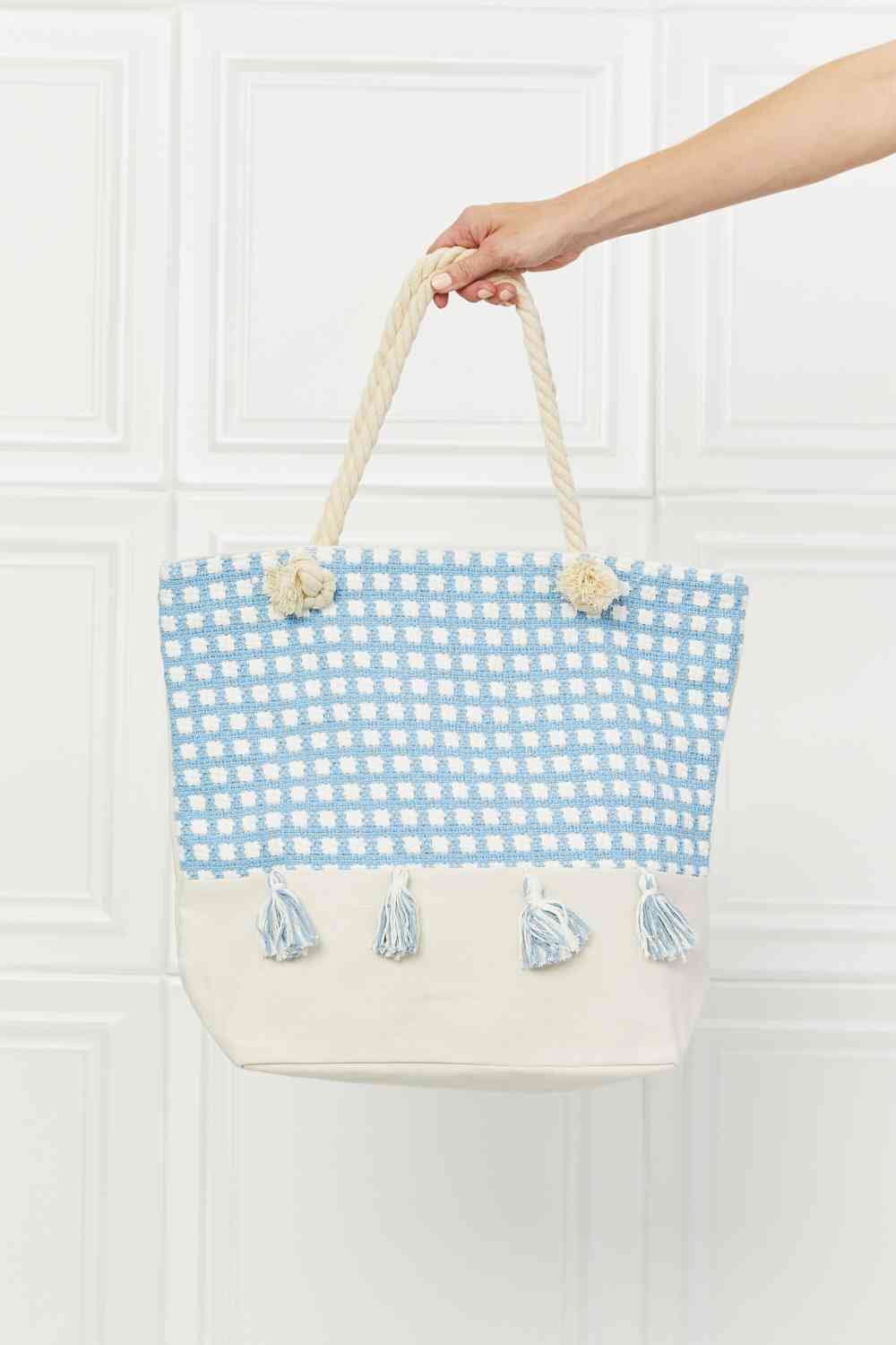 Justin Taylor Picnic Date Tassel Tote Bag - Stress-Free Picnic Packing & Stylish Design!