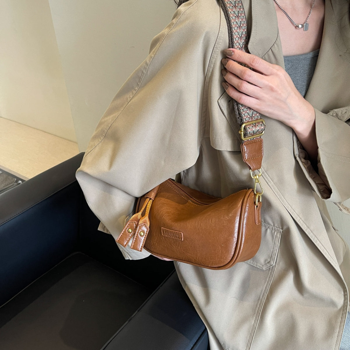 Vegan Leather Shoulder Bag - Sustainable Style on the Go!