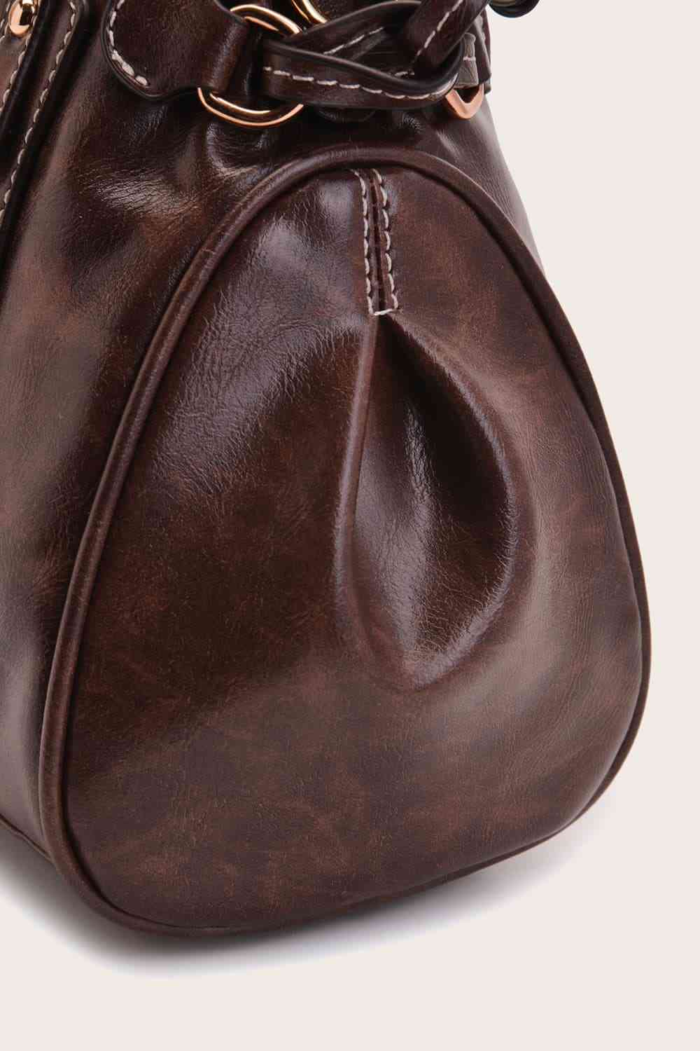 Savvy & Stylish: The Vegan Leather Handbag for the Discerning You