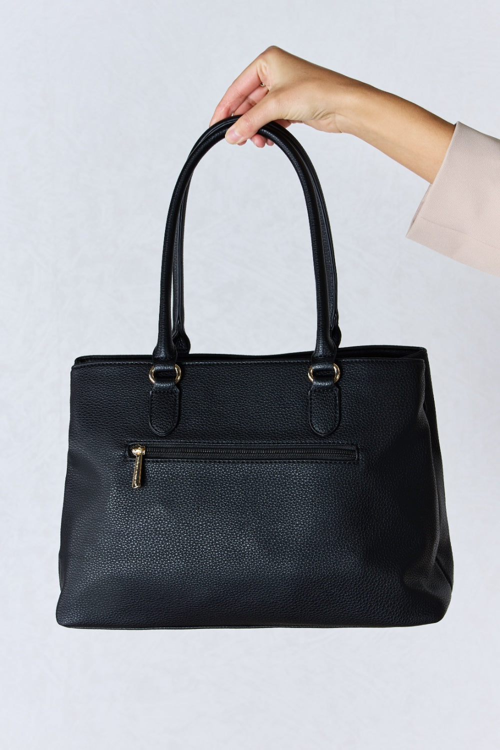 David Jones Structured Leather Handbag - Timeless Sophistication