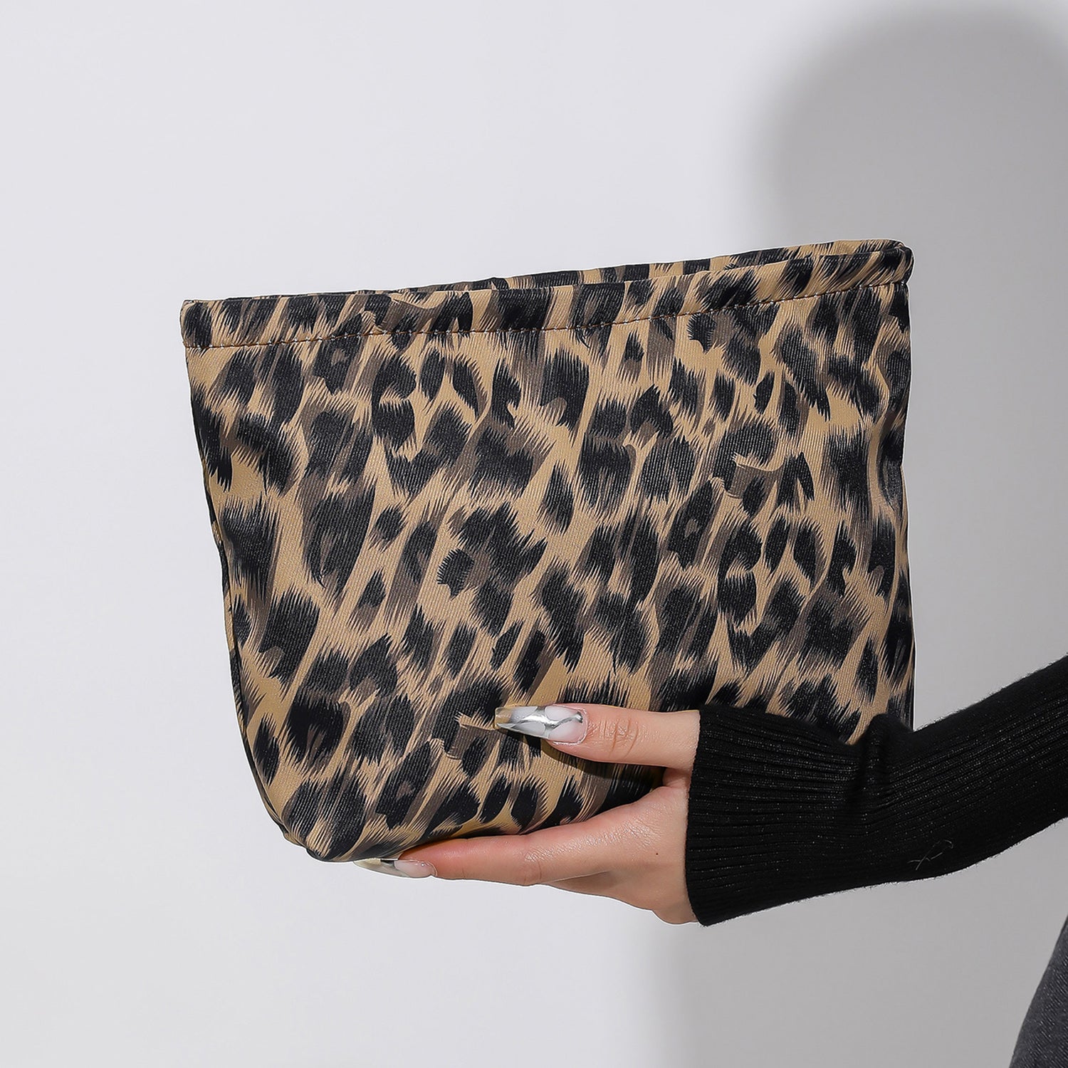 Nylon Clutch with Zipper - Maximize Your Night Out With This Essential Clutch!