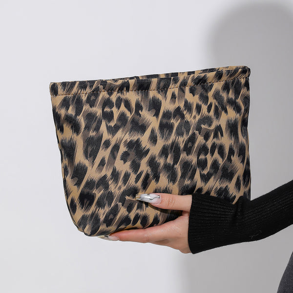 Nylon Clutch with Zipper - Maximize Your Night Out With This Essential Clutch!